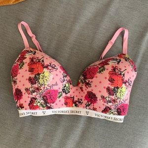 Victoria Secret t-shirt bra